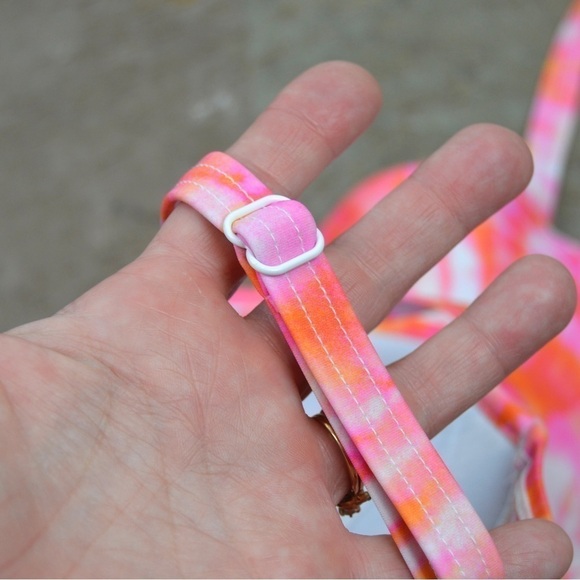 SUNDAZED Beka Tie-Dyed Bow Bikini Top, 32DD and 34D, New with Tags - Picture 4 of 12